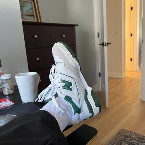 Green New Balance 550